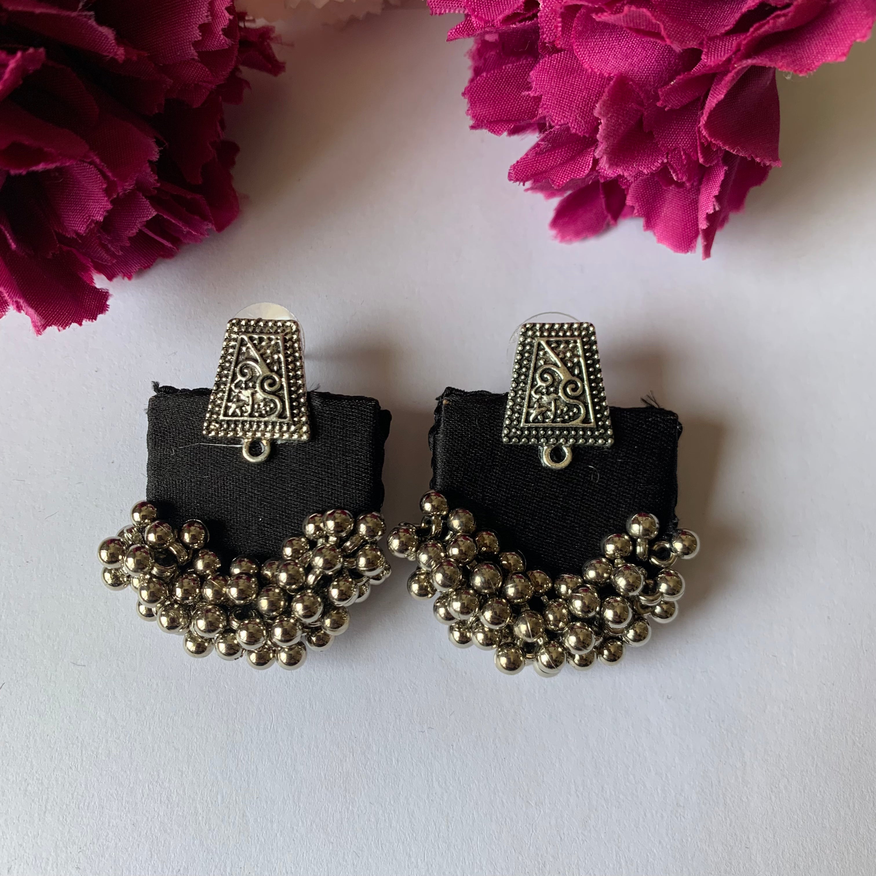 Pentagon Shape SIlver Stud With Silver CCB Beads