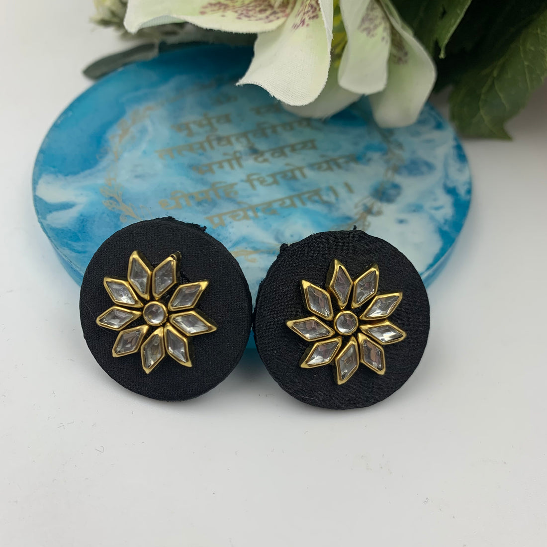 Diamond Shape Kundan Stone Studs - Black